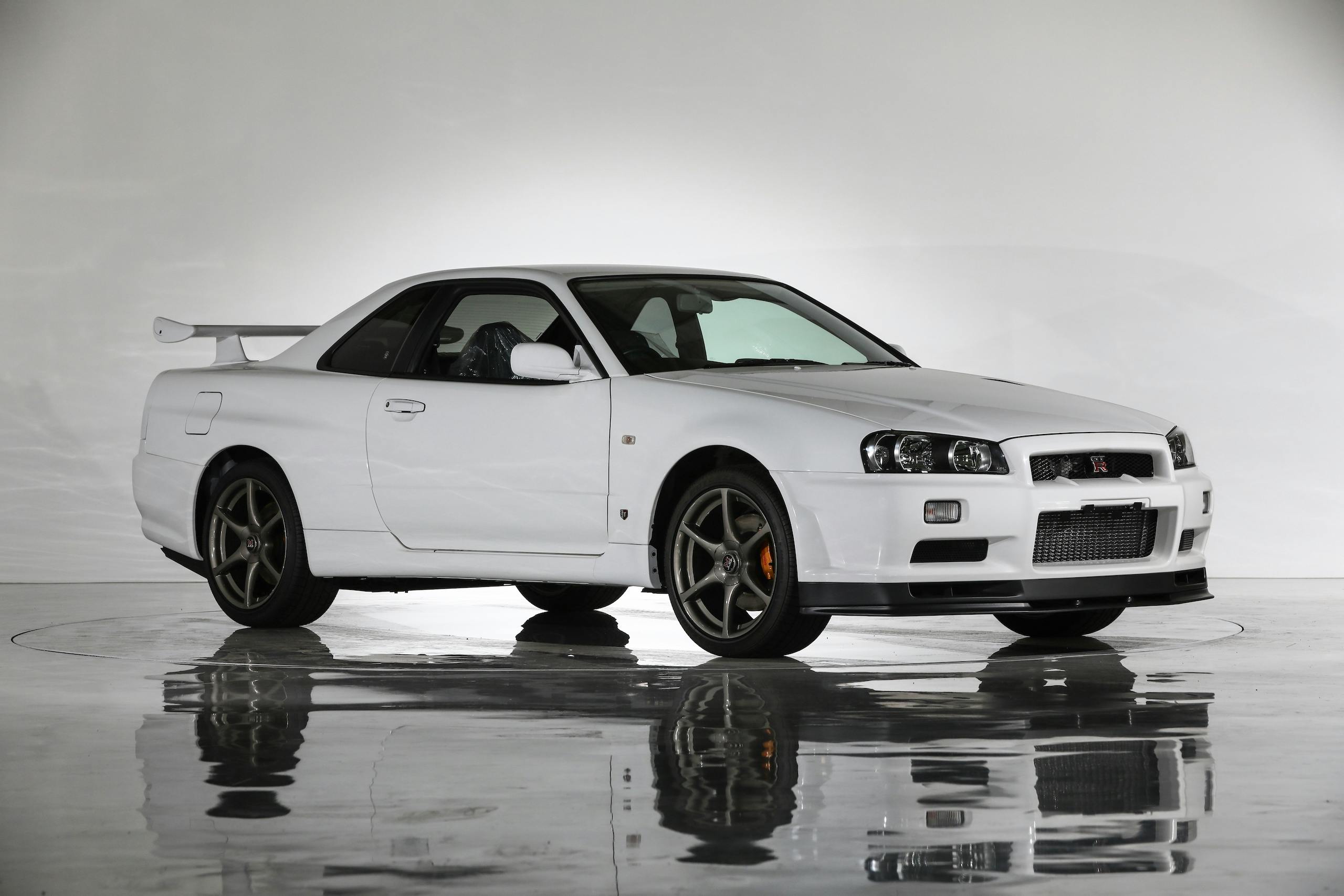 This 10 Km R34 Skyline Gt R Is Set To Test The Upper End Of The Jdm Market Hagerty Media
