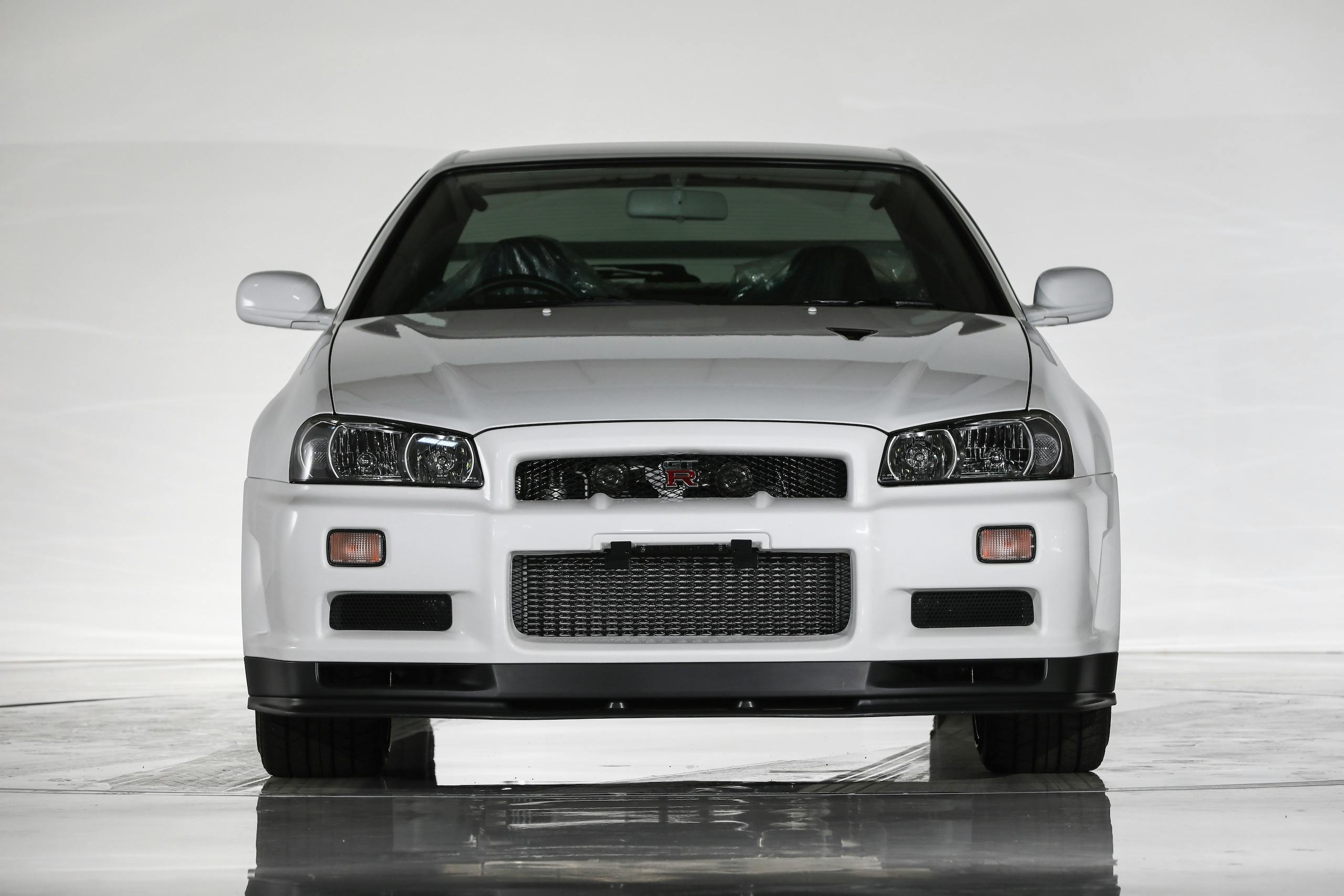 2002 Nissan Skyline GT-R front