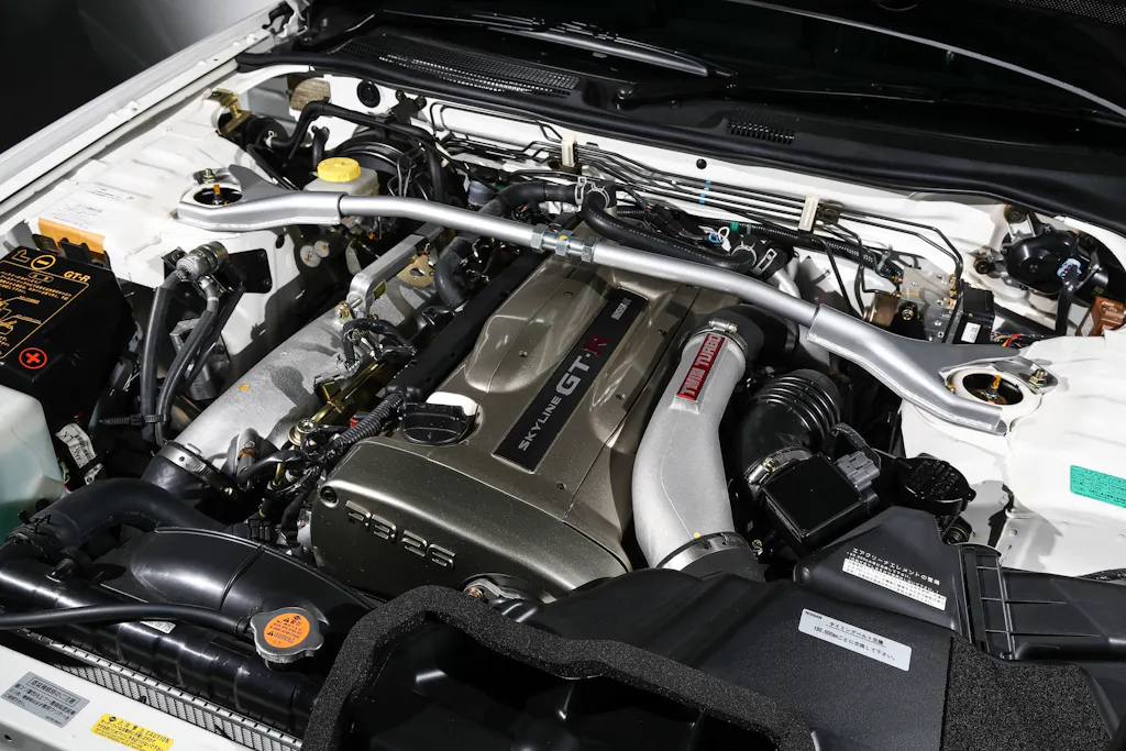 This 10-km R34 Skyline GT-R is set to test the upper end of the JDM ...
