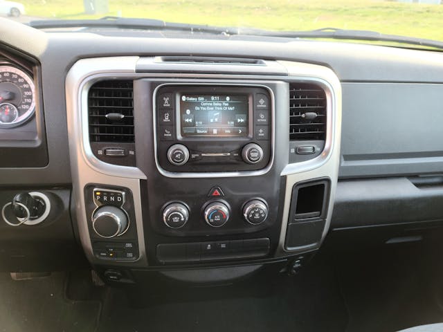 2020 Ram 1500 Classic 4x4 Tradesman SLT infotainment