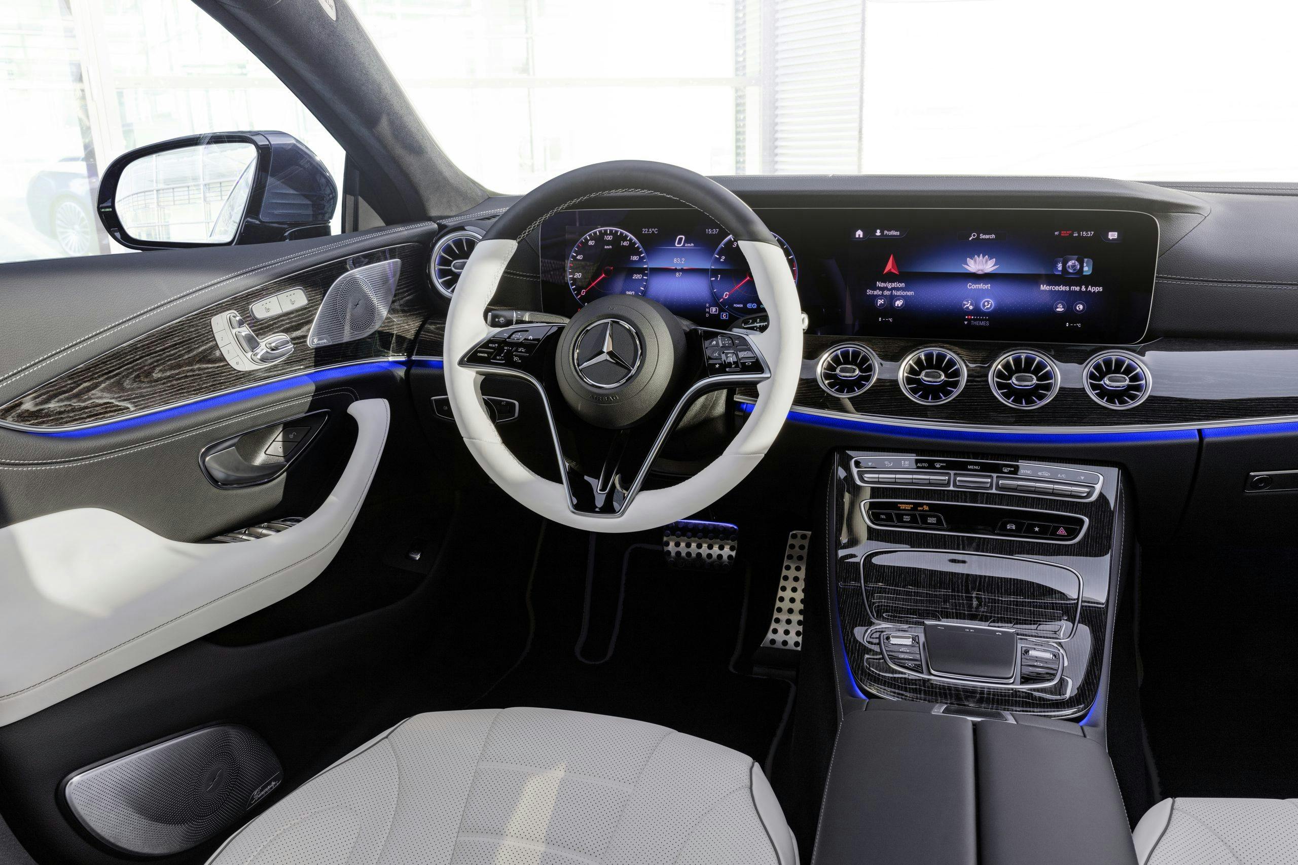2021 Mercedes-Benz CLS 450 4Matic Coupé interior front cabin