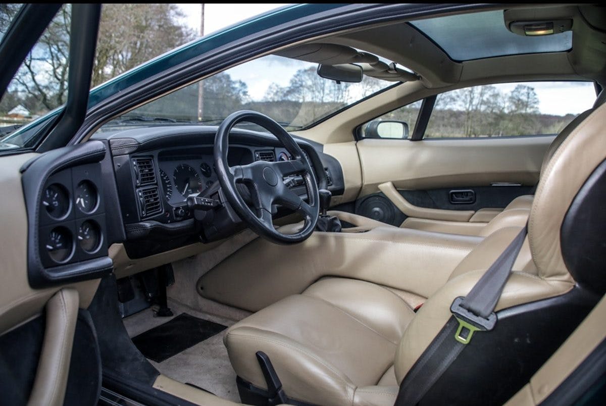 Jaguar XJ220 interior 2