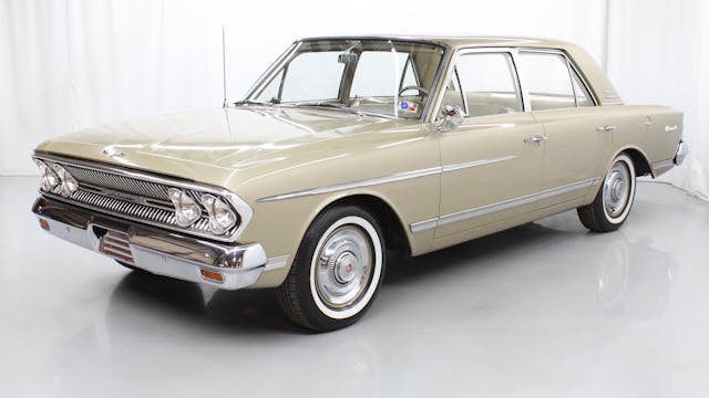 Rambler Ambassador 880 front three-quarter