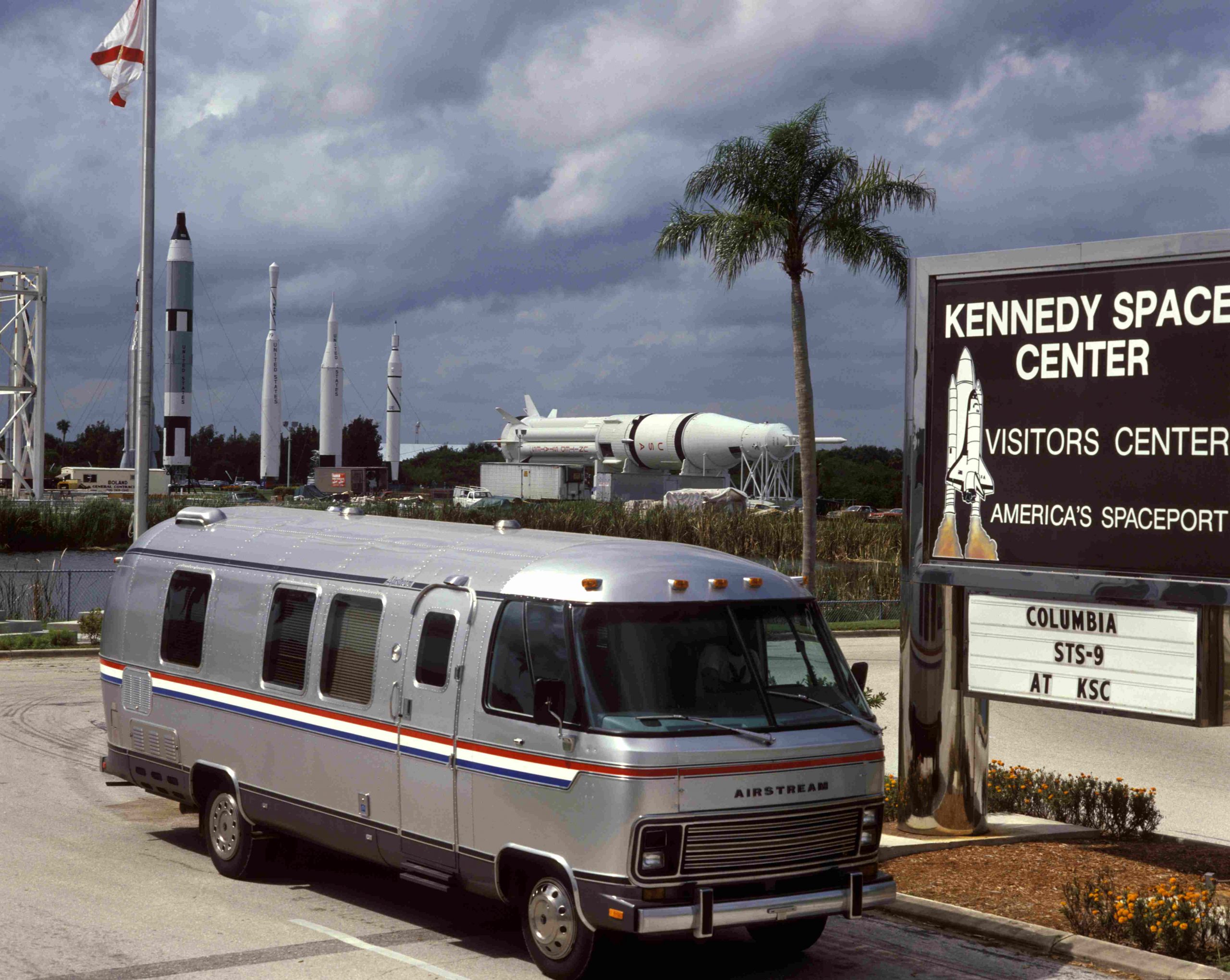 Nasa vans store journeys