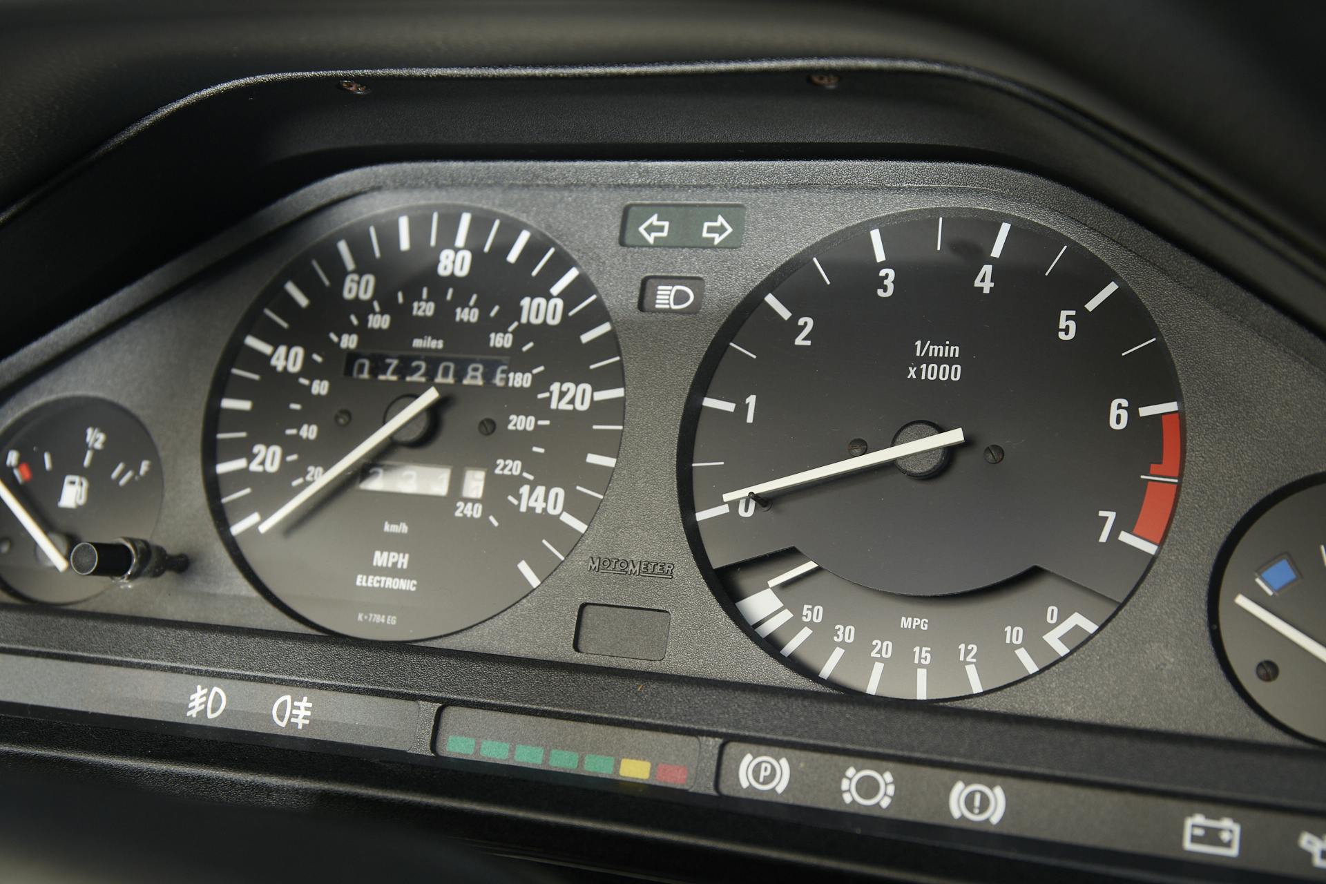 BMW 3-series gauges