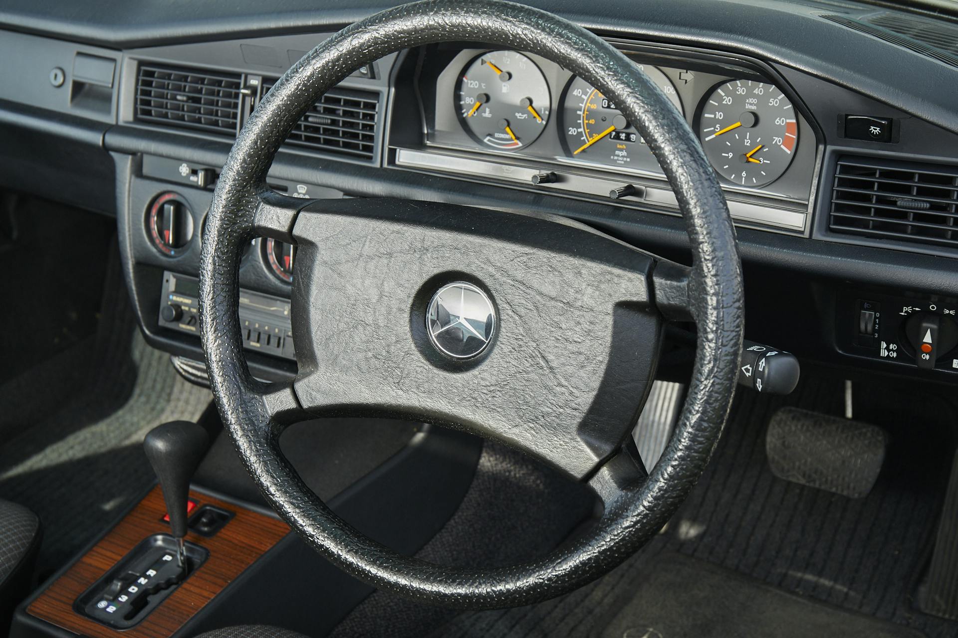 Mercedes 190E steering wheel