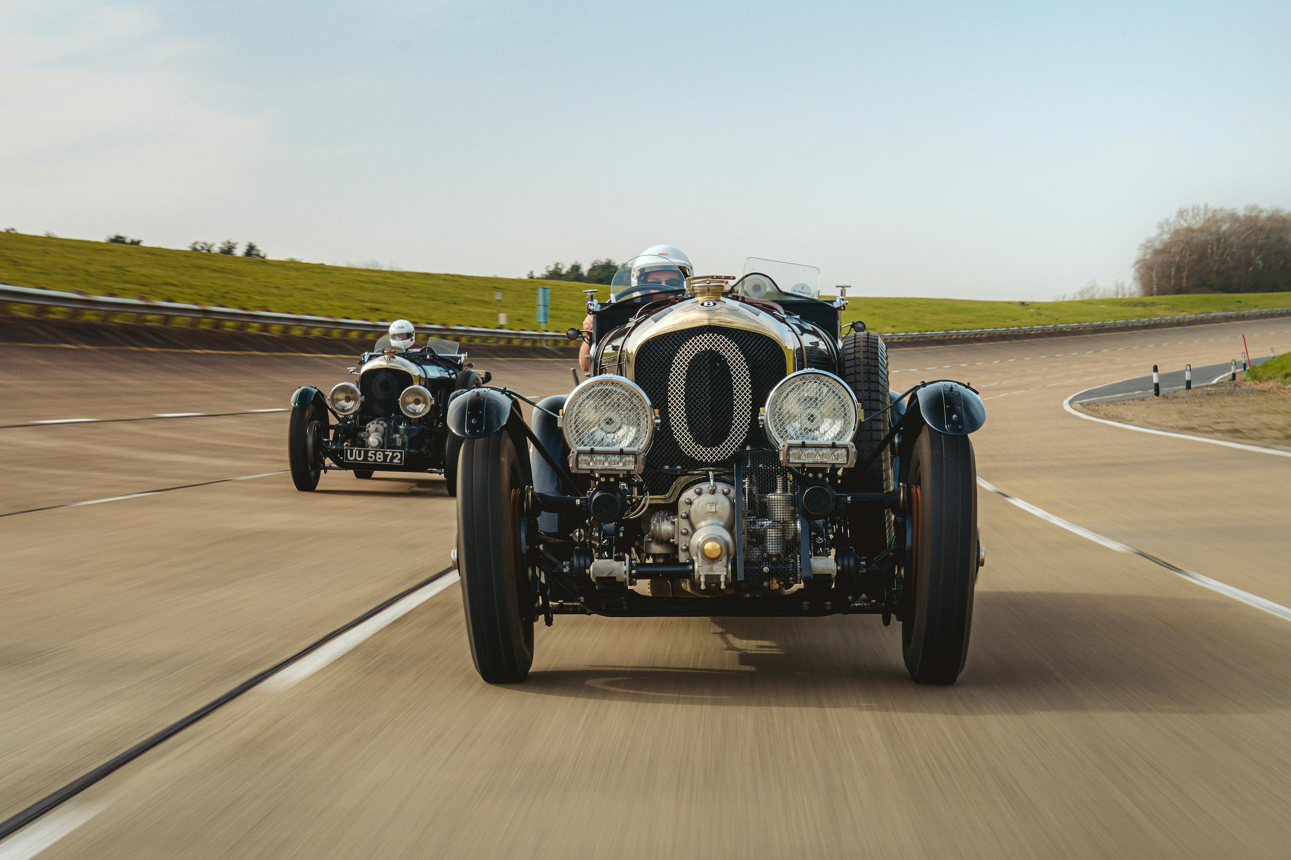 Blower Bentley racing action fronts