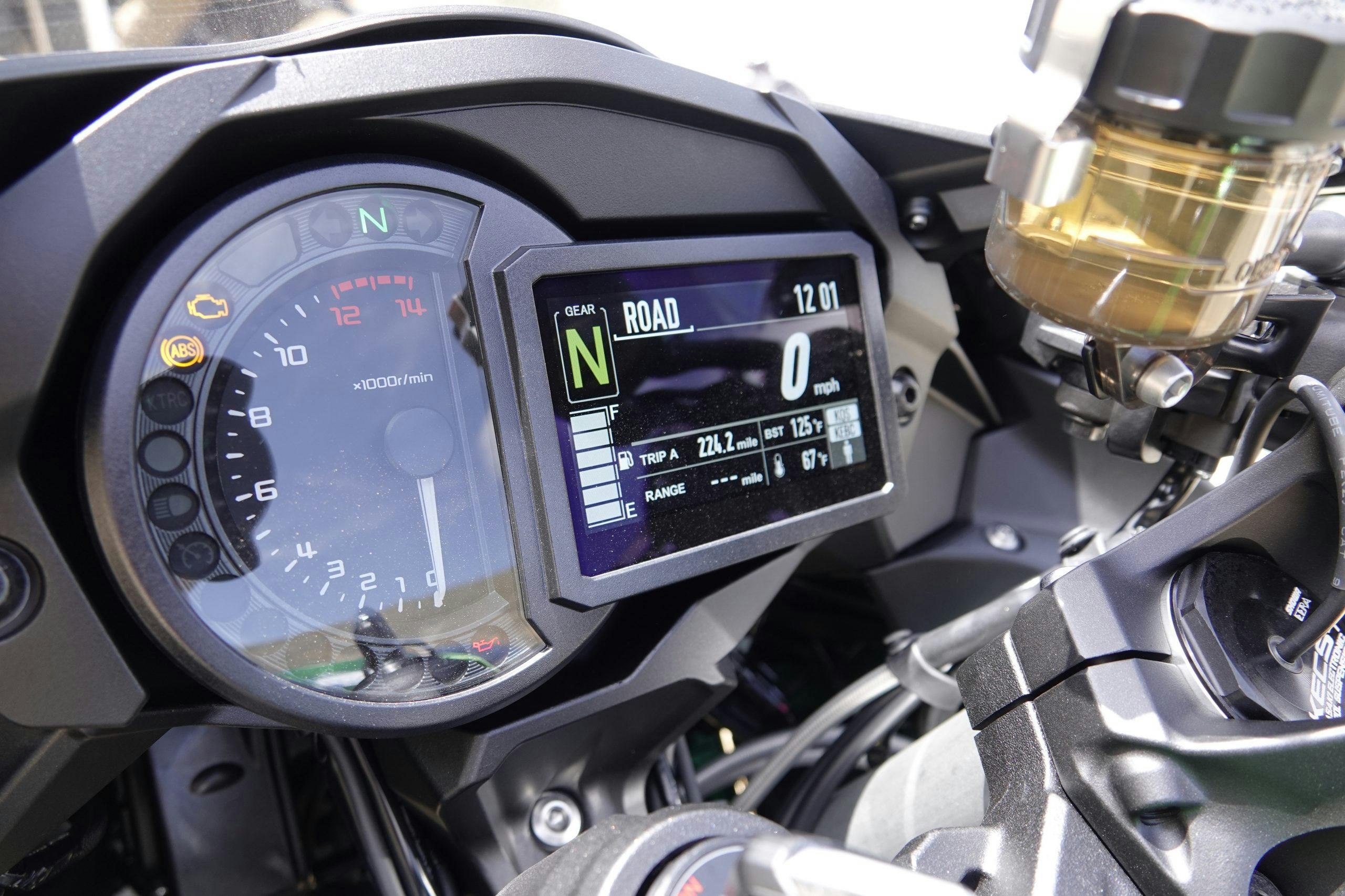 2021 Kawasaki H2 SX-SE gauges