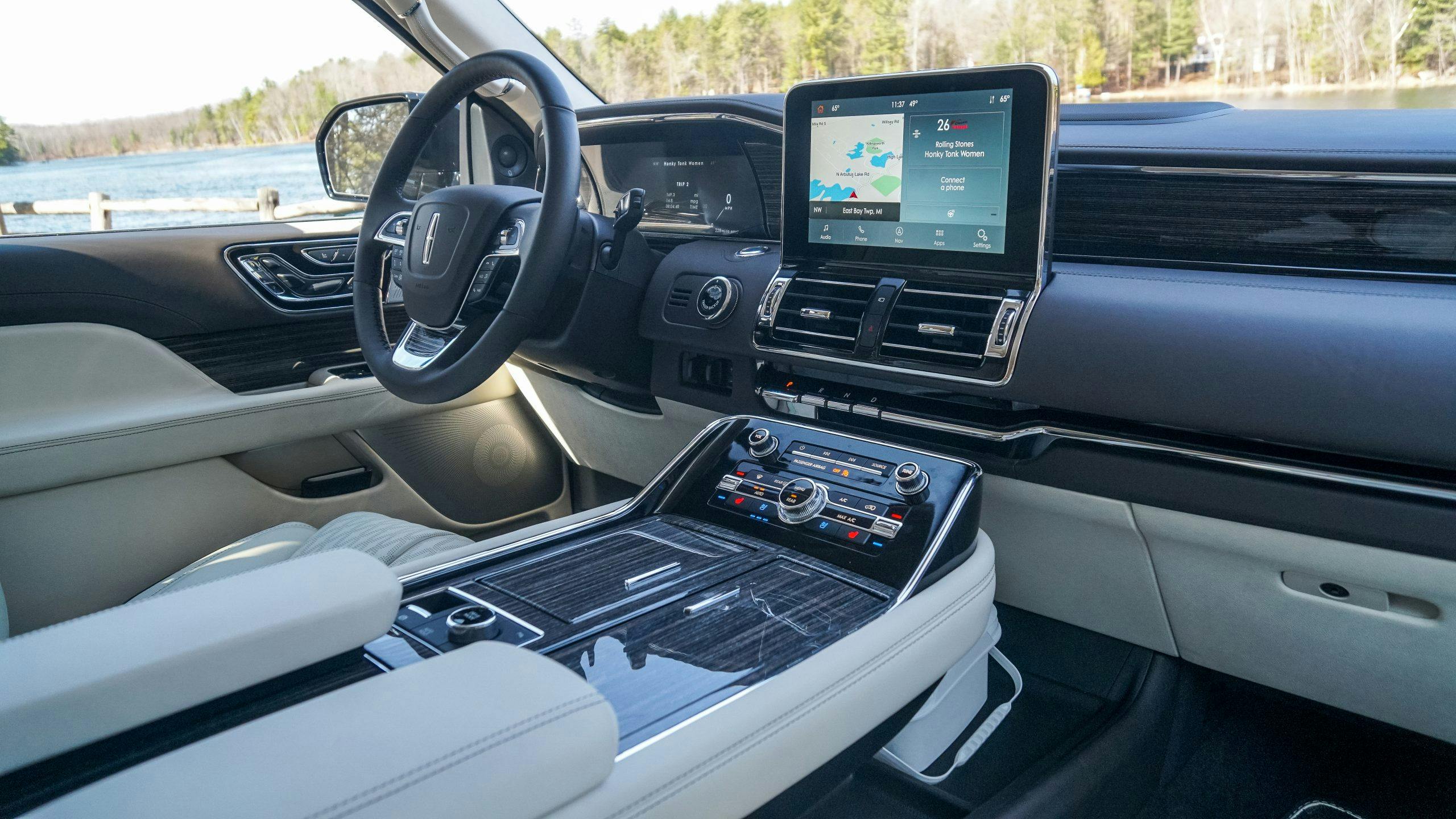 2021 Lincoln Navigator 4×4 Black Label interior front