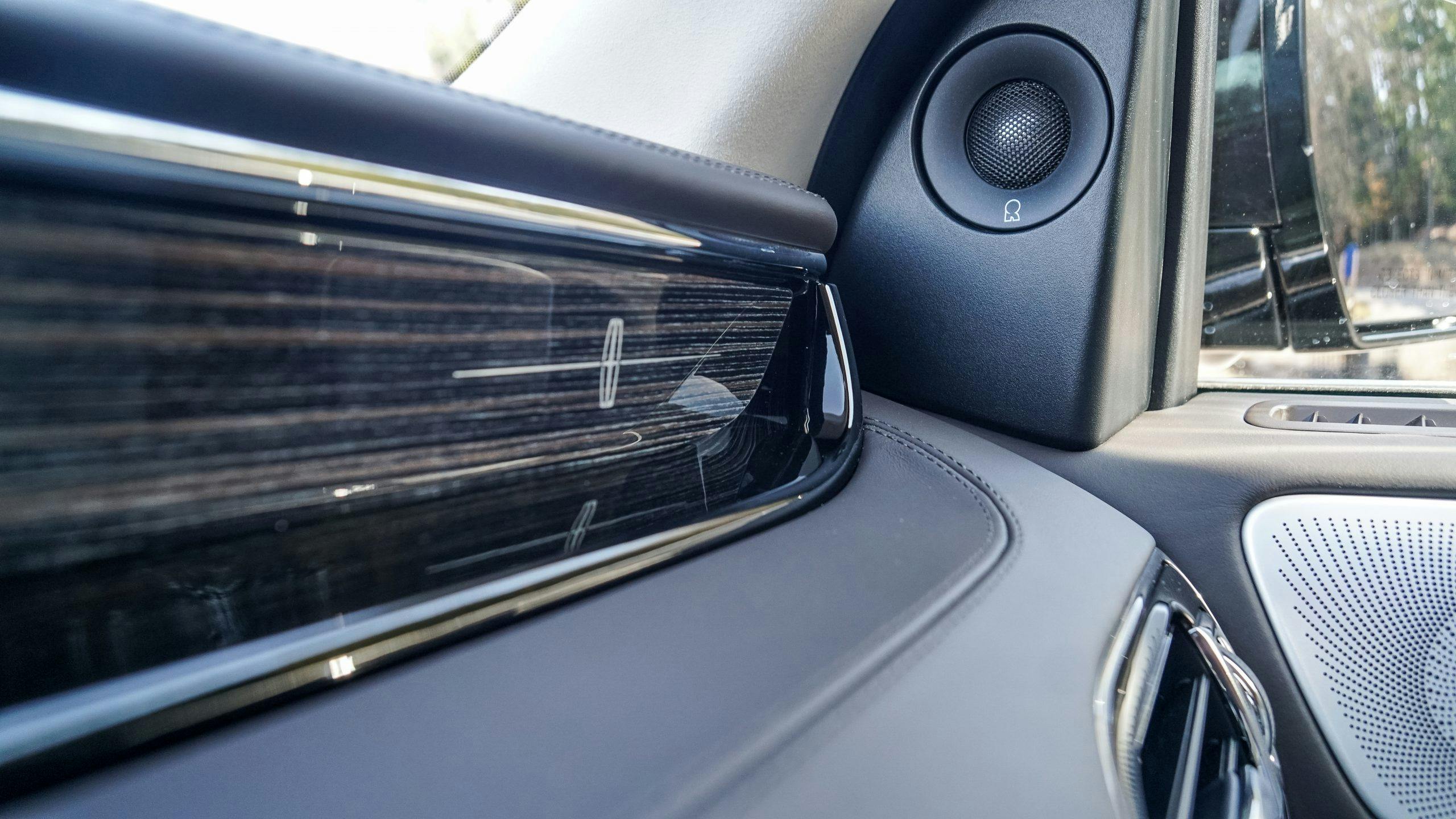 2021 Lincoln Navigator 4×4 Black Label interior trim details