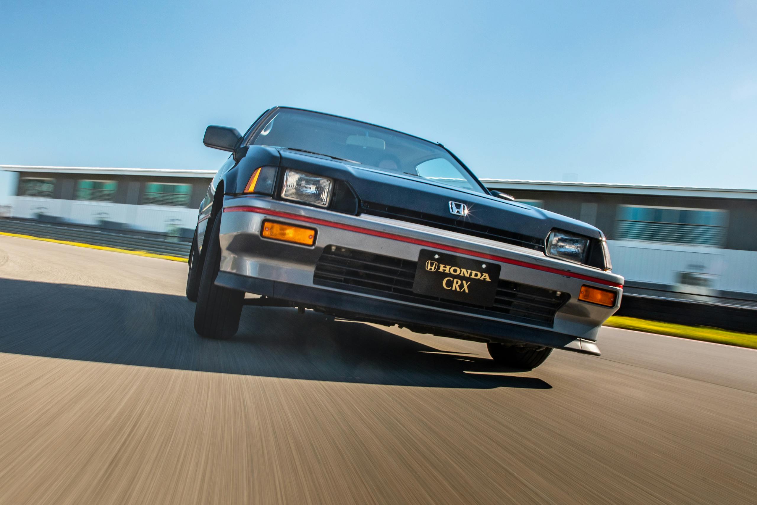 1985 CRX Si front track action close