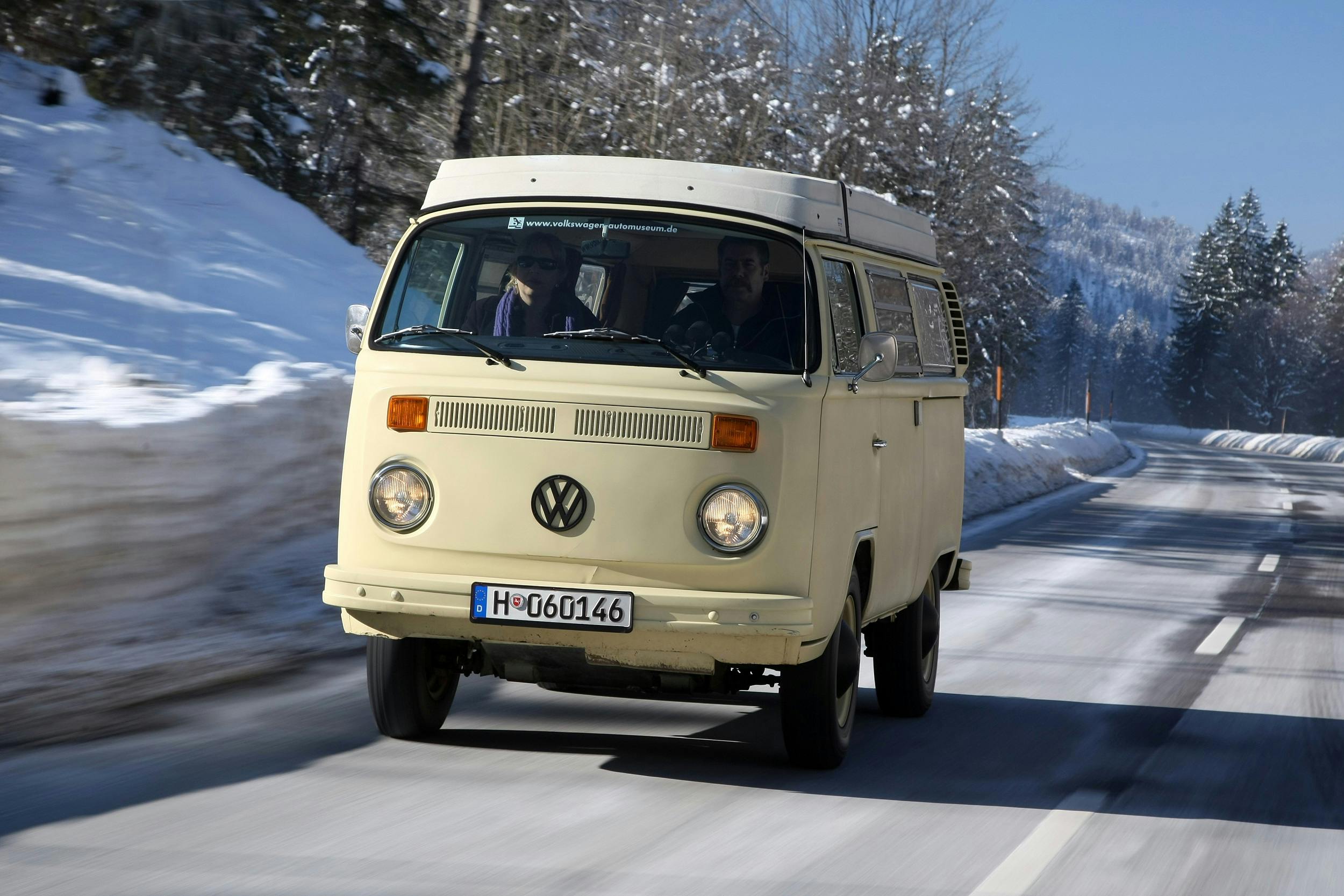 Volkswagen Bus four-wheel-drive (T2 4x4) prototype