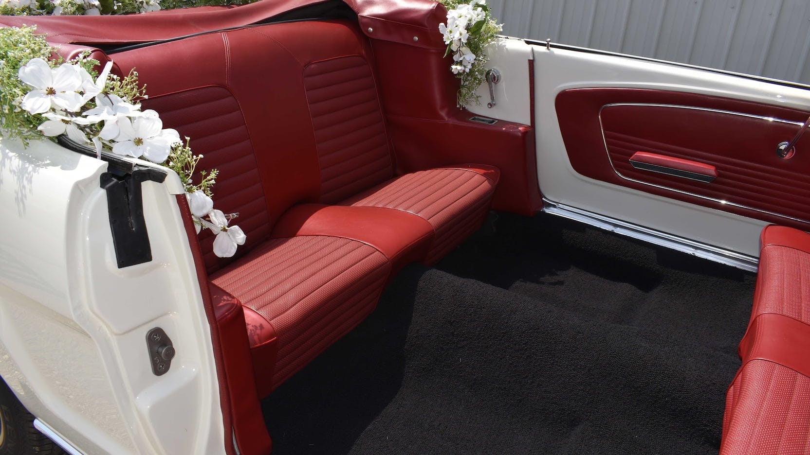 Ford Mustang Limousine rear seat