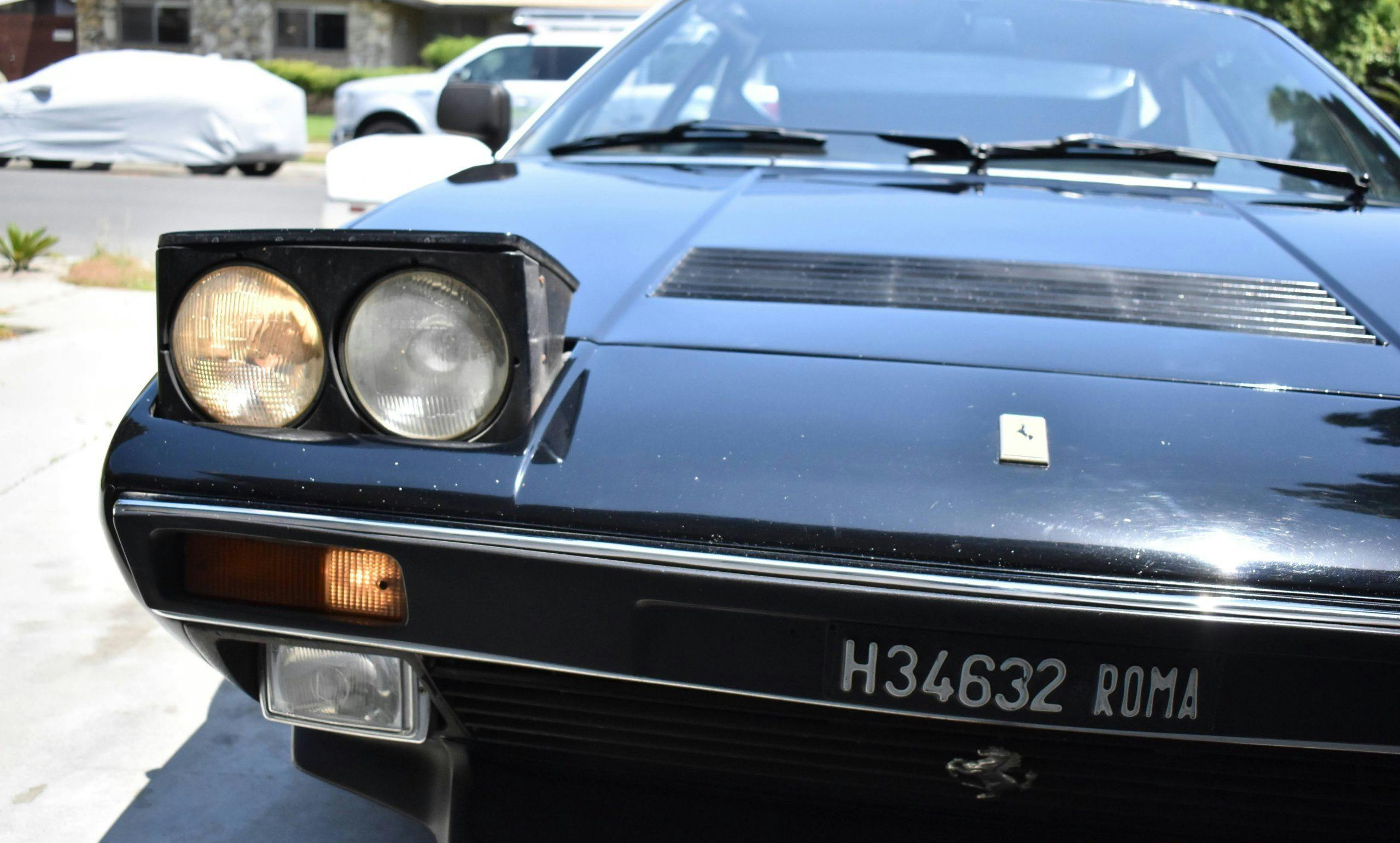 1975-Ferrari-308-GT4 front headlight