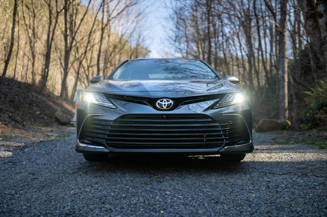 2021 Toyota Camry XLE AWD front