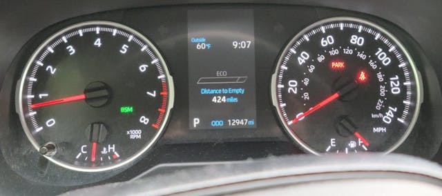 2021 Toyota RAV4 XLE AWD dash
