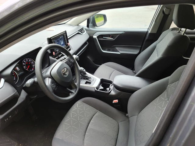 2021 Toyota RAV4 XLE AWD front seat