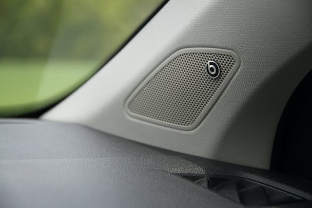 2022 Volkswagen Taos SEL interior beats audio
