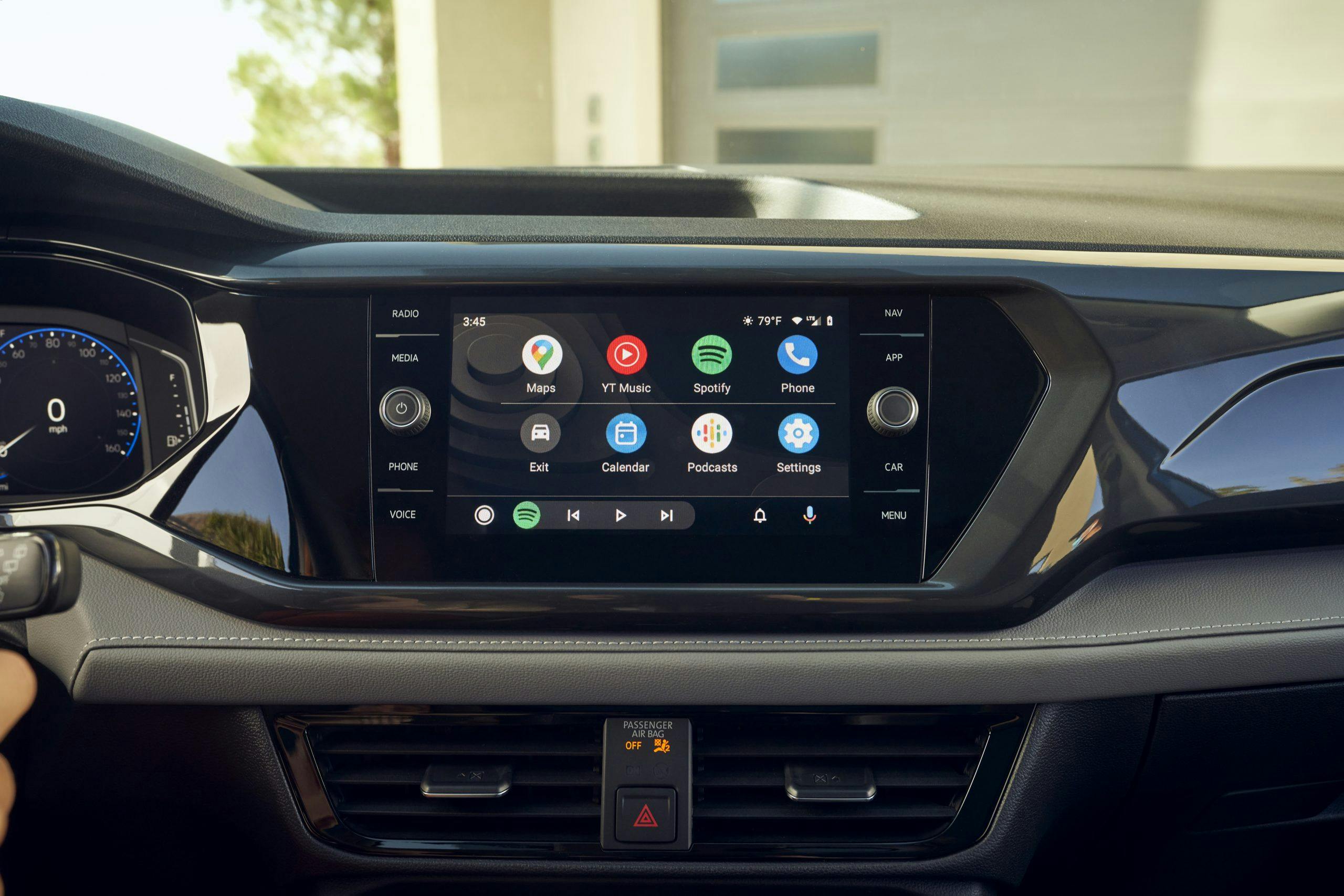 2022 Volkswagen Taos interior infotainment screen