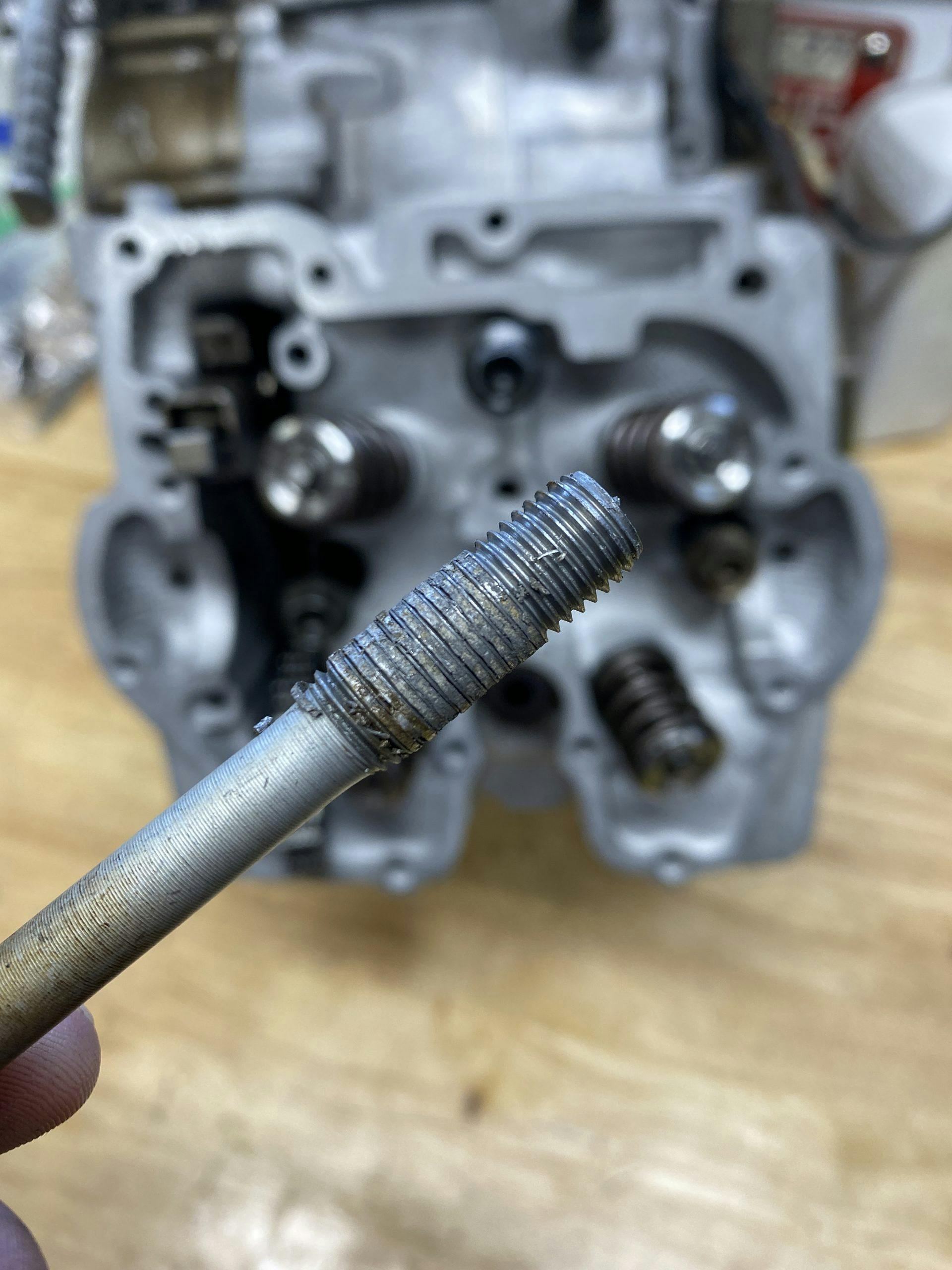 xr250 pulled threads