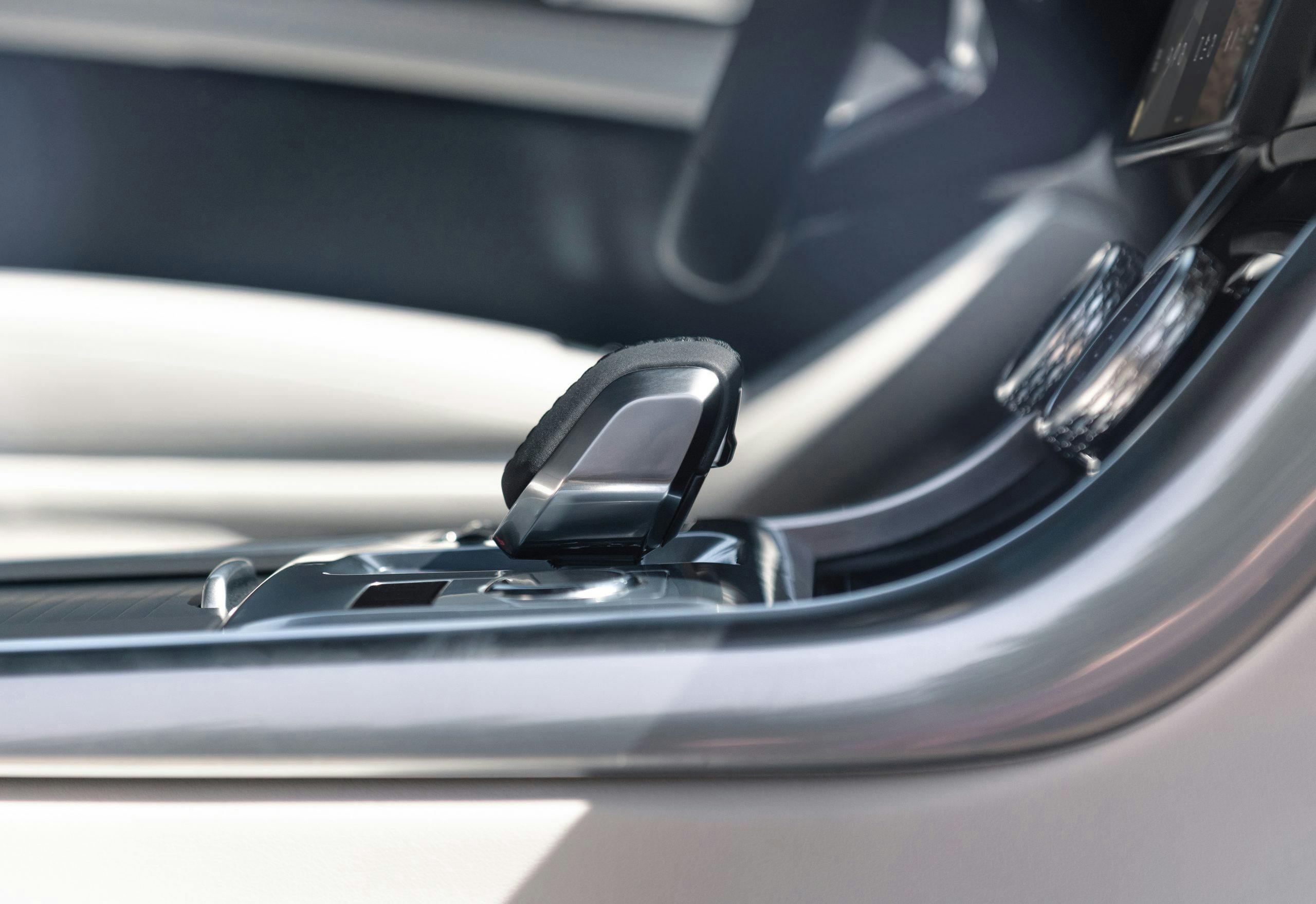 2021 Jaguar XF interior refresh shifter