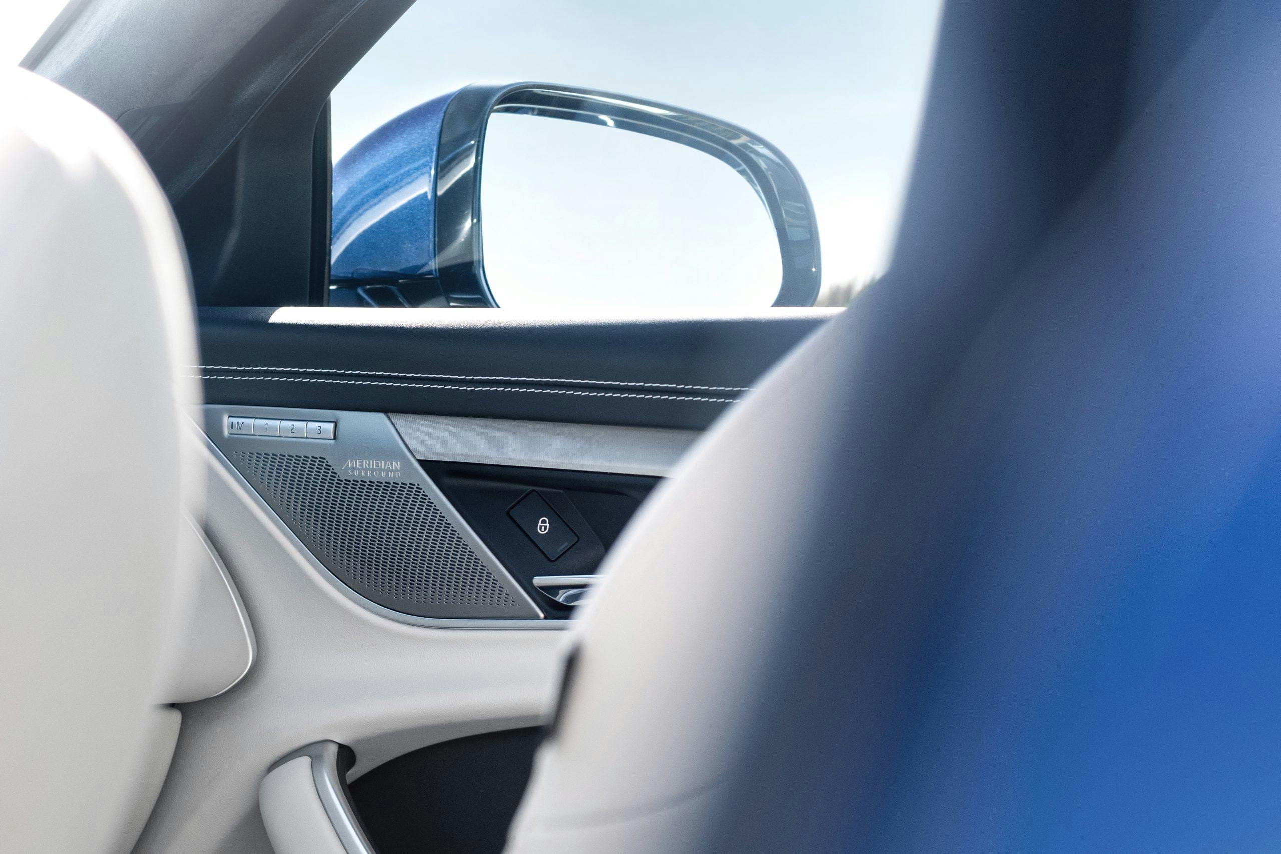 2021 Jaguar XF interior meridian sound