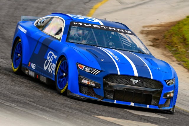 What Types Of Cars Are Used In NASCAR Racing? - FloRacing
