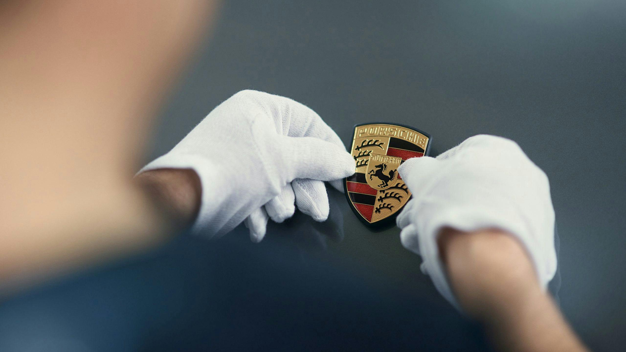 Porsche expands Exclusive and Classic programs, adds