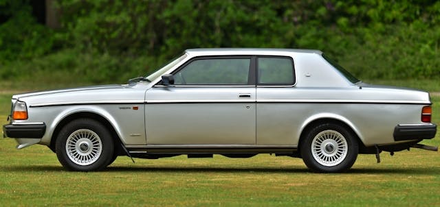 1979 Volvo 262C UK version 03