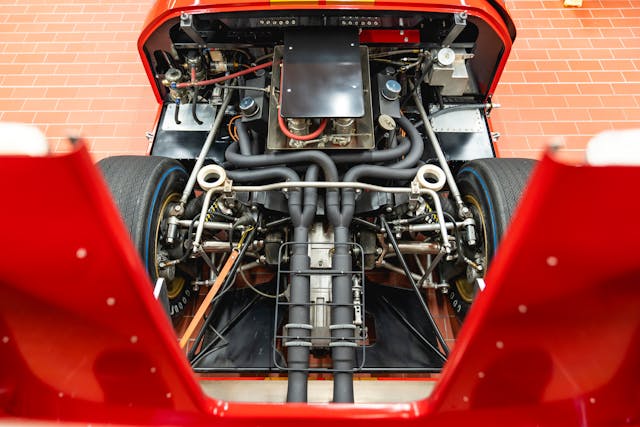 1966_Ford_GT40_Alan_Mann engine chassis