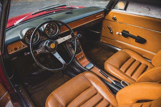 1969-Alfa-Romeo-1750-GT-Veloce interior