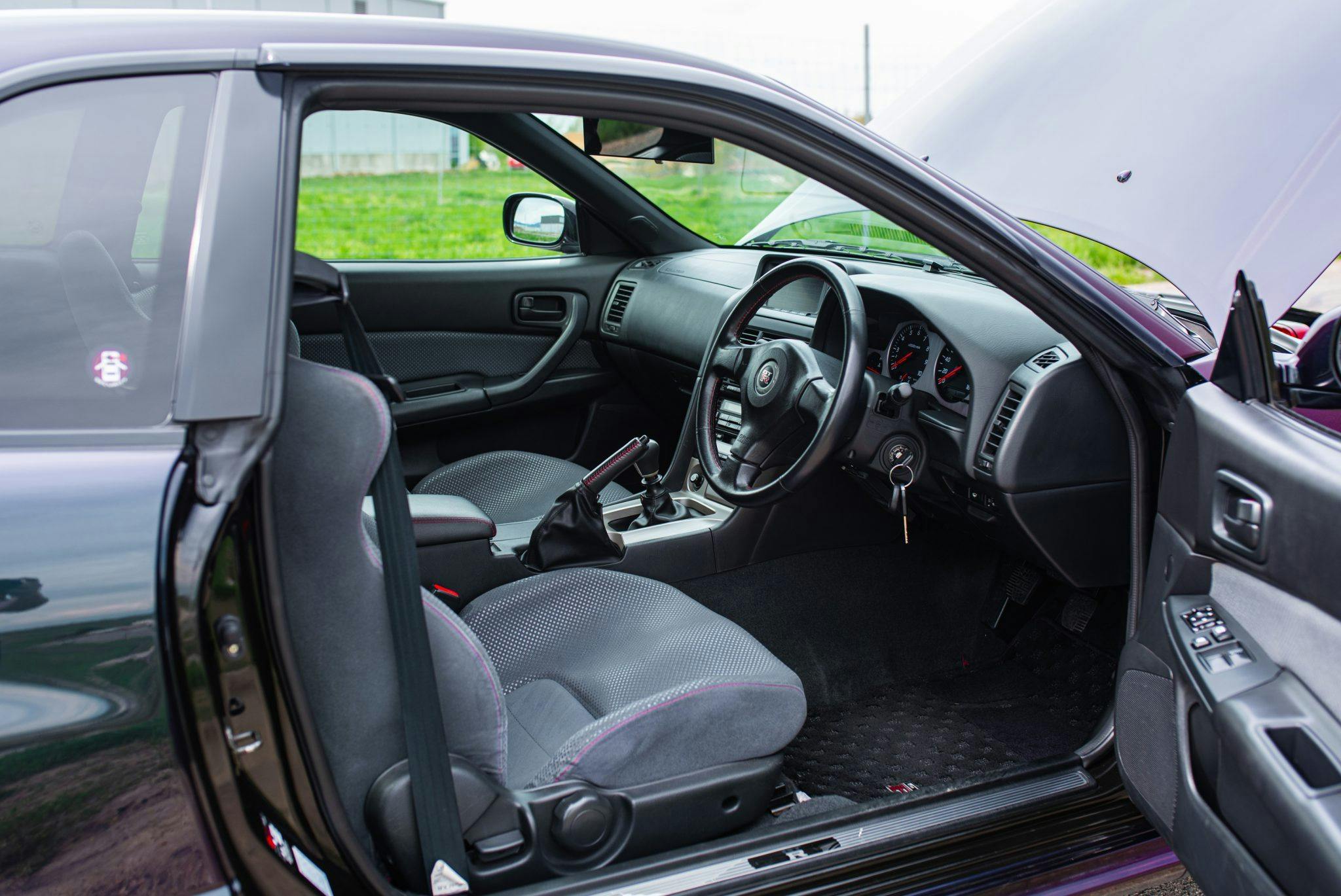 1999 Nissan Skyline GT-R V-Spec interior