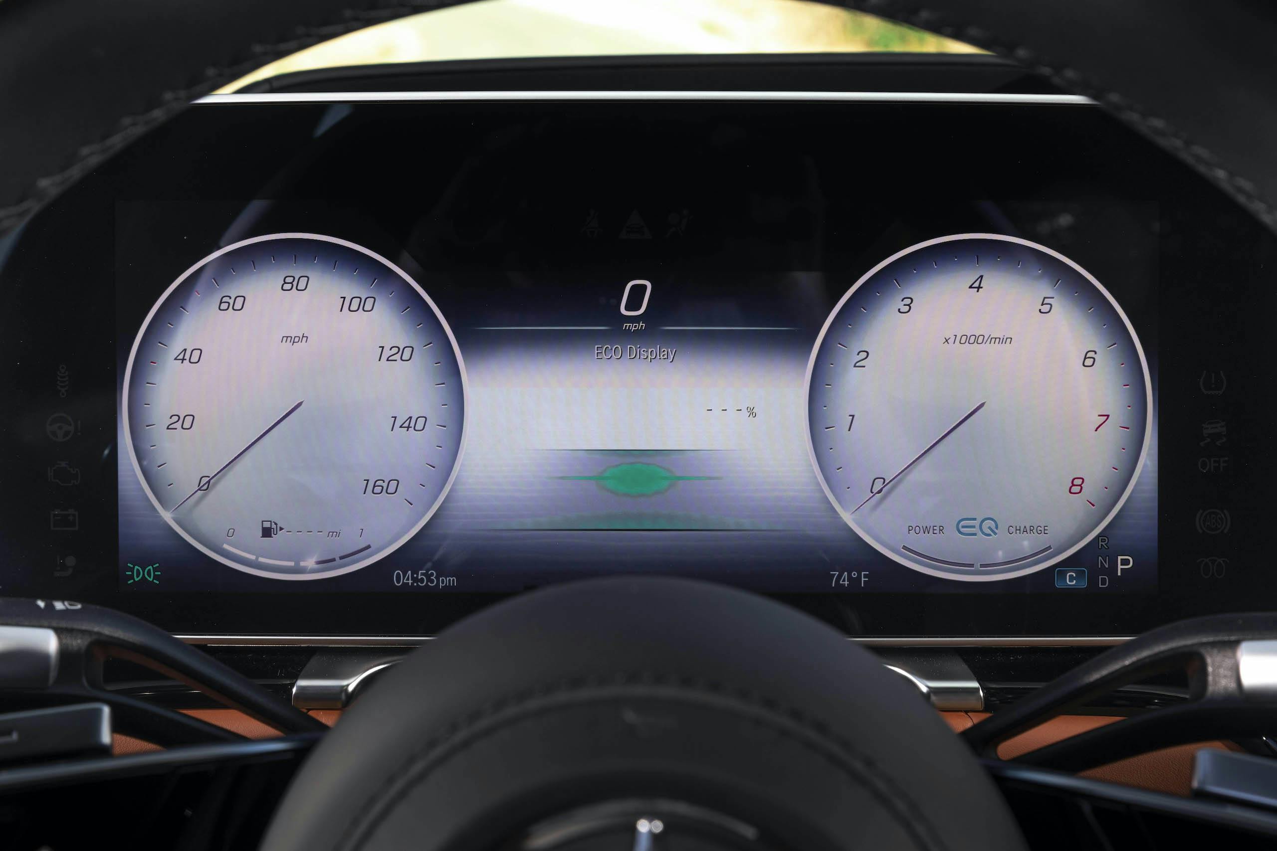 Mercedes Benz-S-Class interior dash display