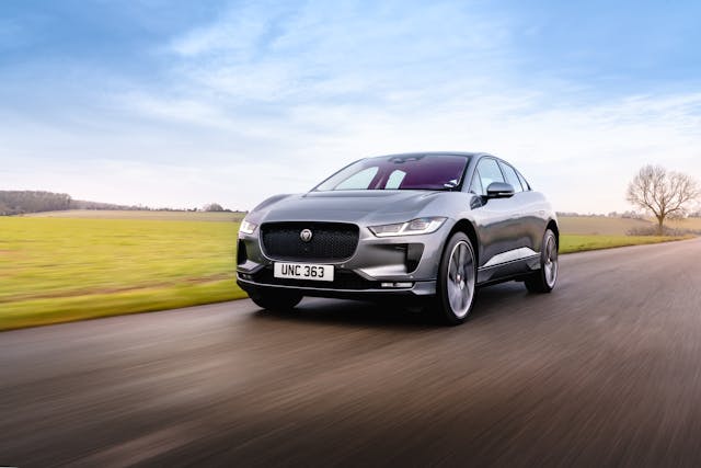 2022 Jaguar I-PACE_Eiger Grey_Front 3q rolling