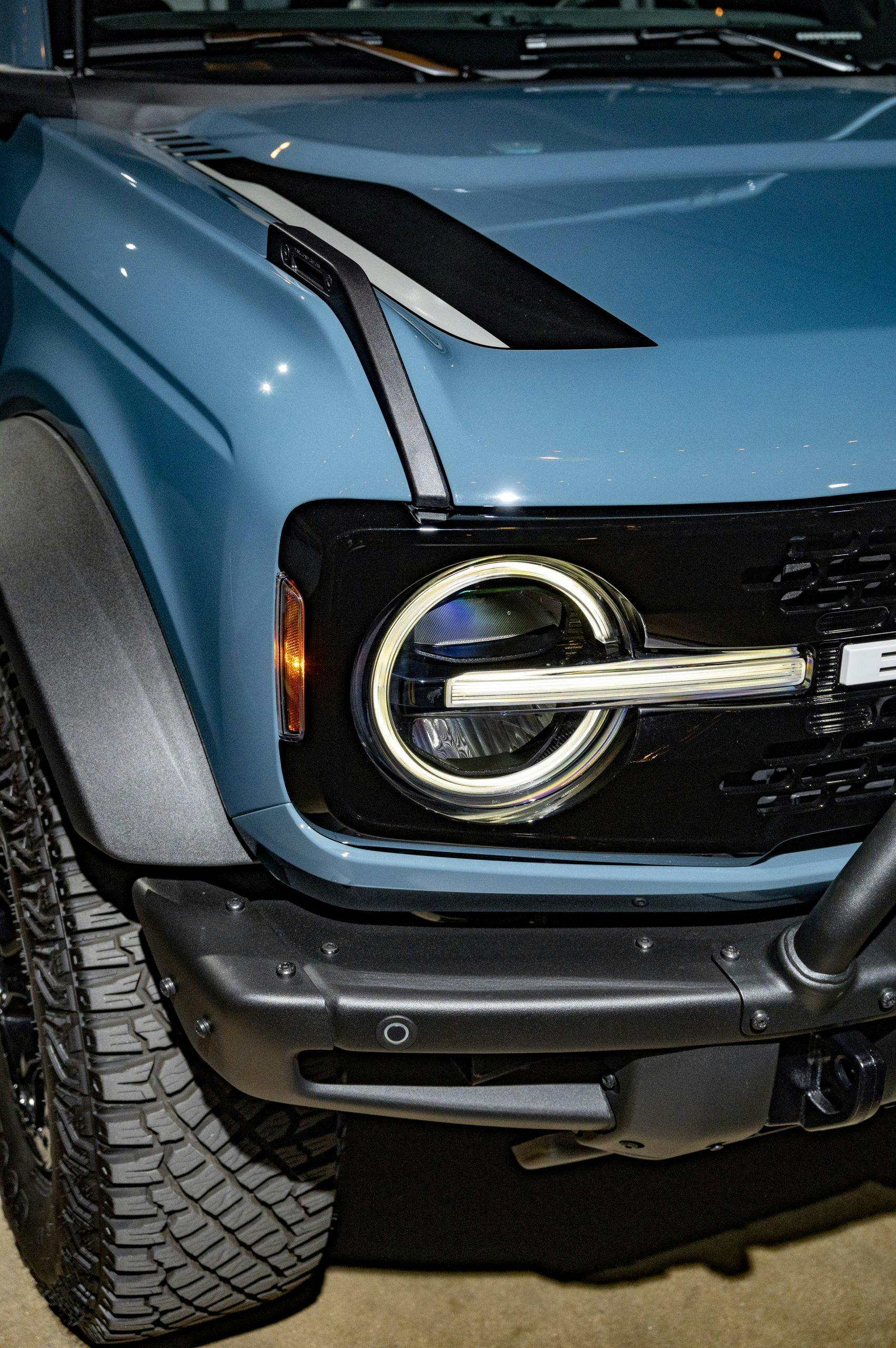 2021 Ford Bronco headlight vertical
