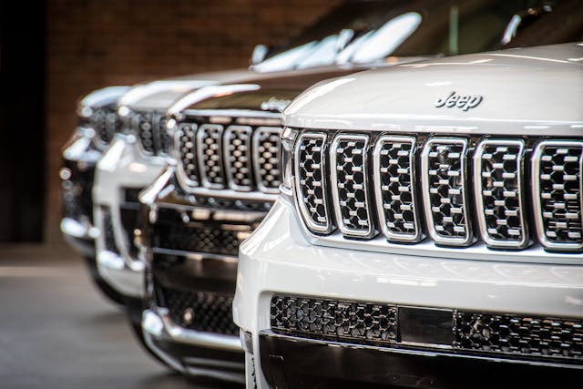 Jeep Grand Cherokee L front grilles