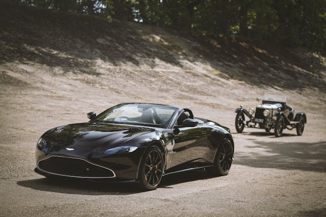 QbyAstonMartinVantageRoadster'A3