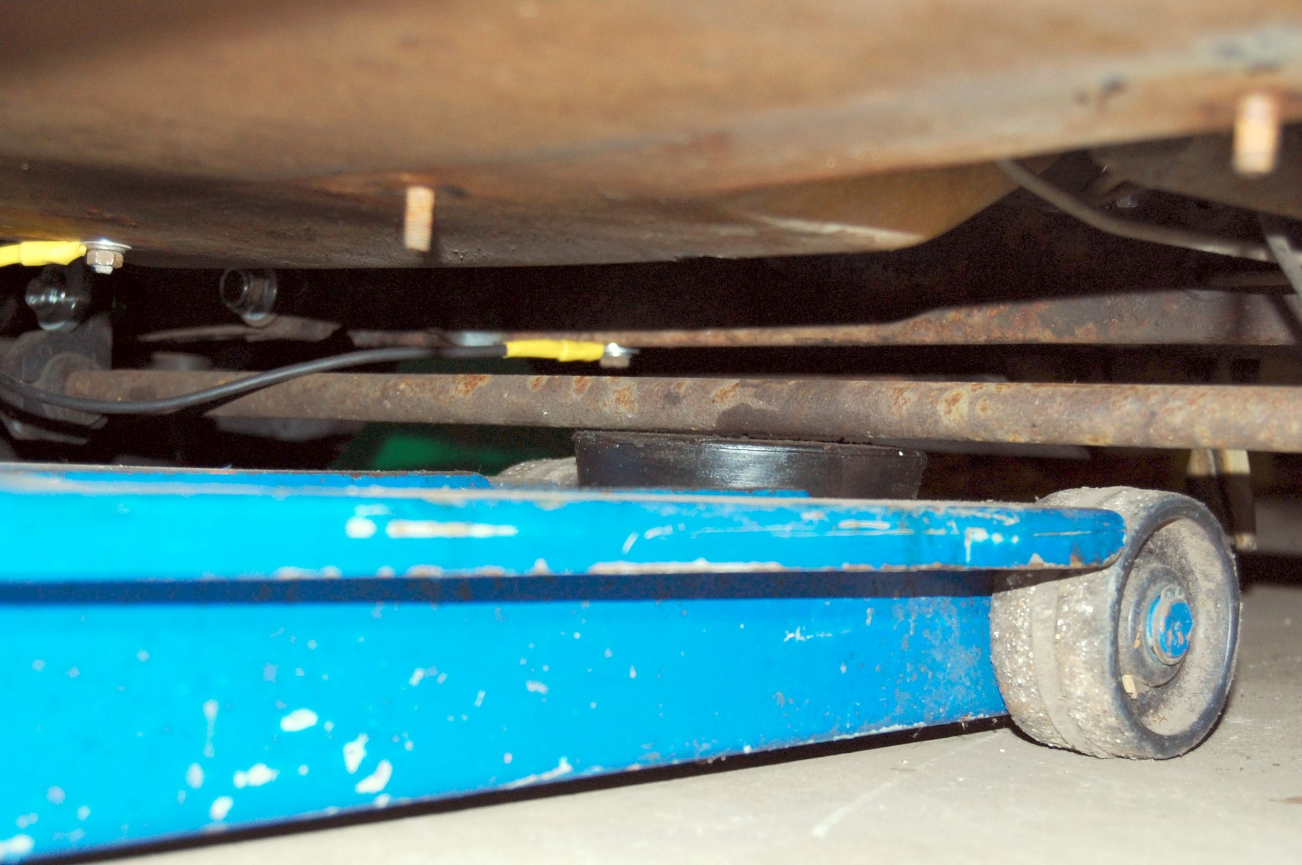 Safety requirements (not just tips) when using floor jacks and jack