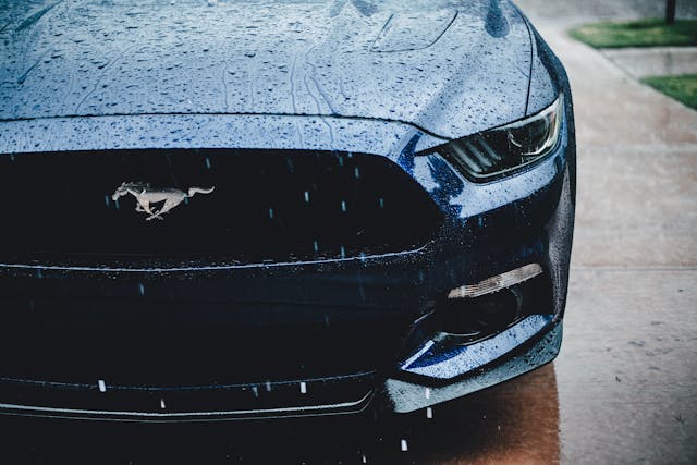 Ford Mustang Front Close Rainy Day Driveway