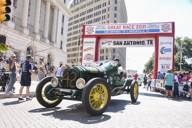 Peerless leaving start line