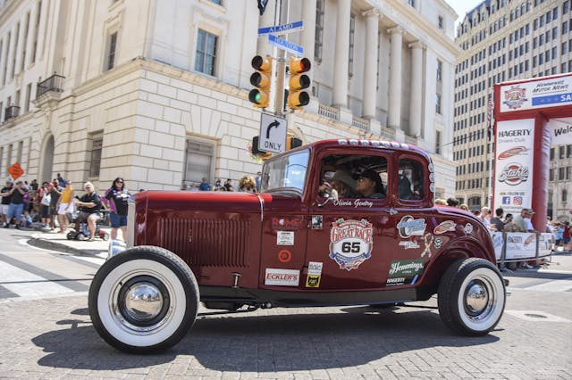 Gentry 1932 Ford starting line