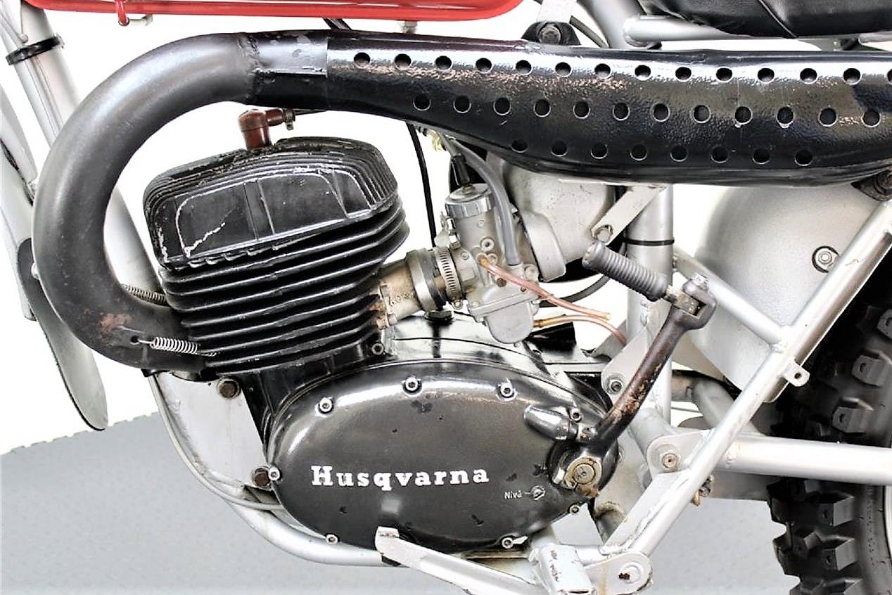 Steve McQueen-1971-husqvarna-motorcycle-std-4