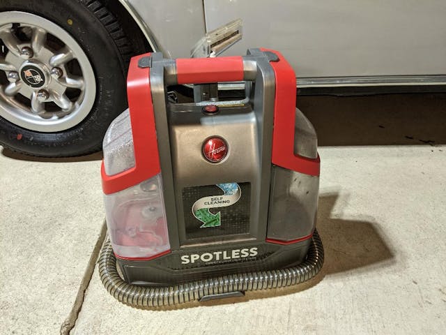 Car Odor Treatment wet vacuum