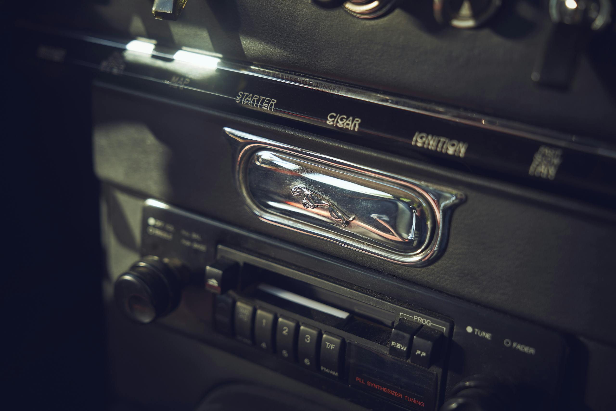 Jaguar E-Type interior chrome detail