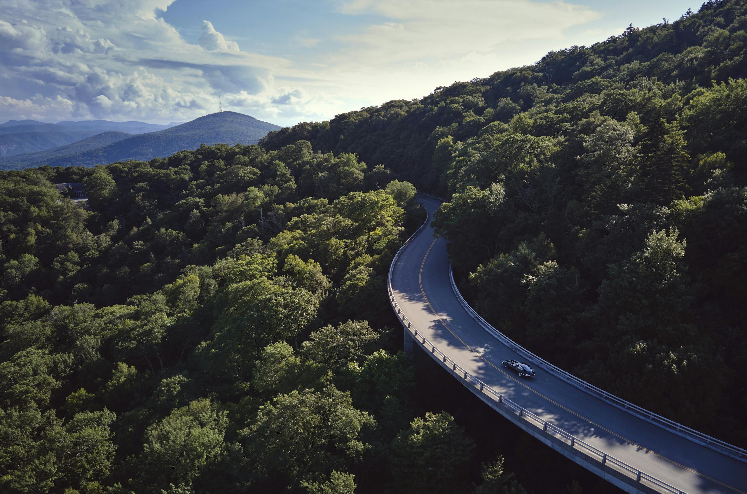 Jaguar E-Type mountain range