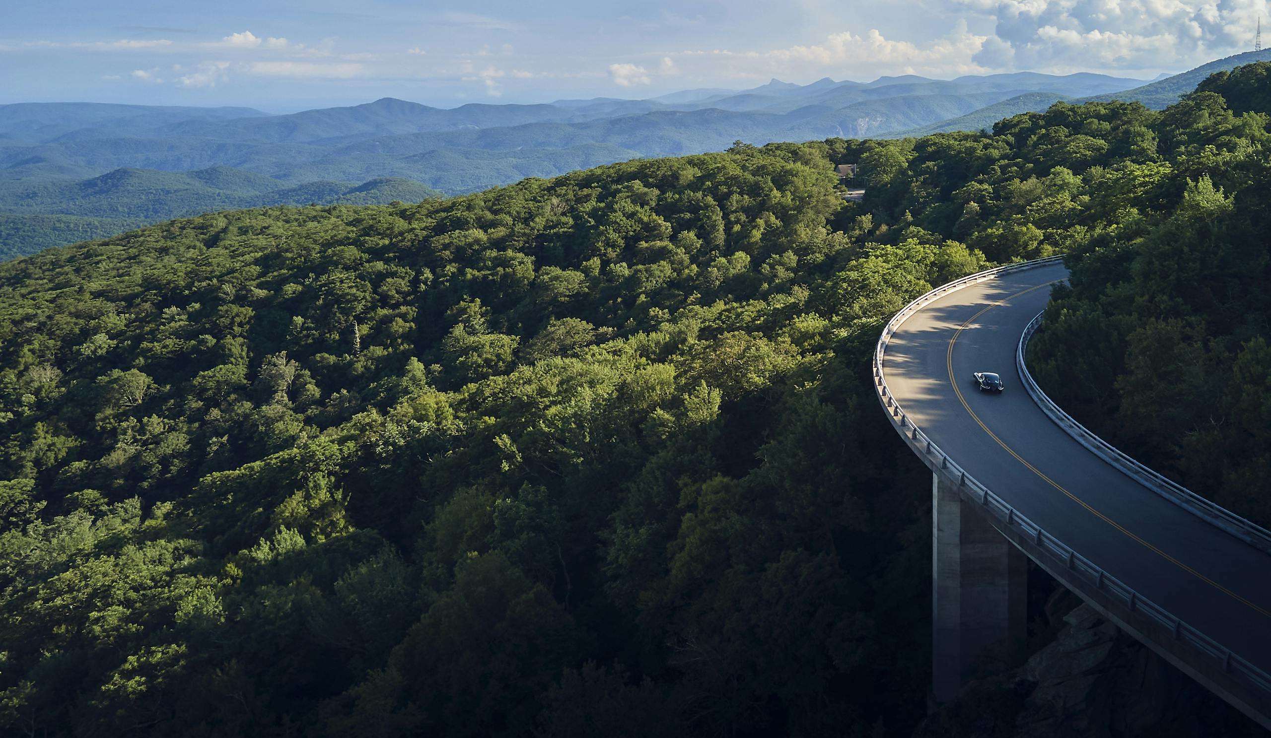 Jaguar E-Type mountain range bridge Jaguar E-Type mountain range bridge