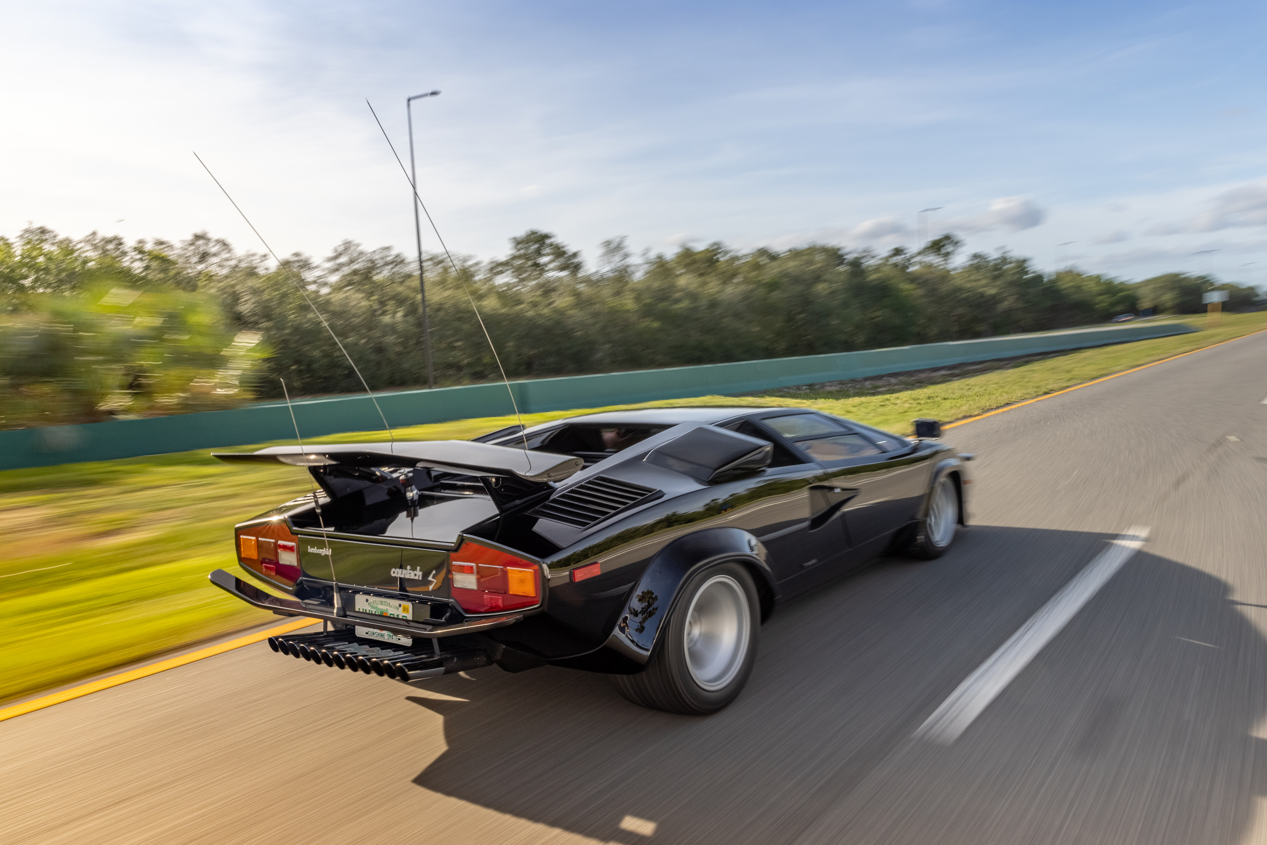 79 Lamborghini Countach LP400 S from Cannonball Run rockets