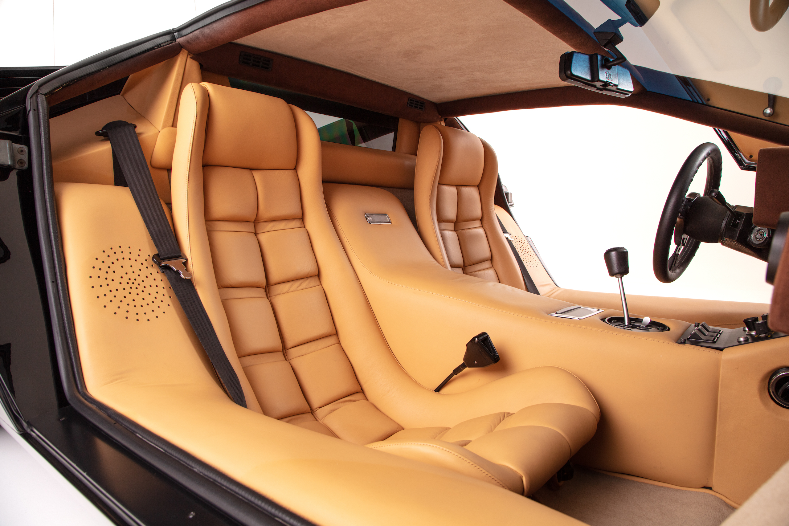 79 Lamborghini Countach LP400 S from Cannonball Run rockets into