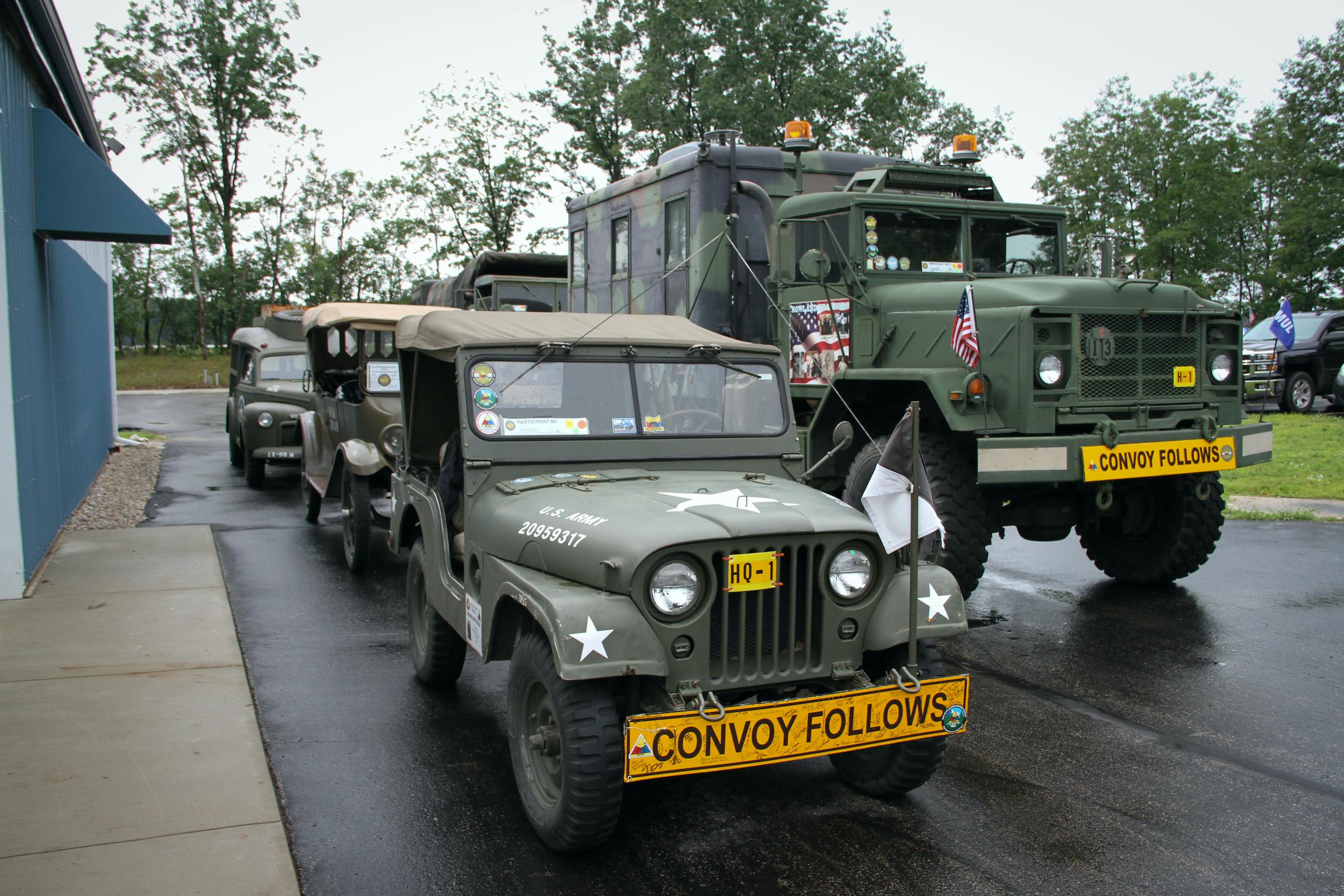 Military vehicle convoy vehicles