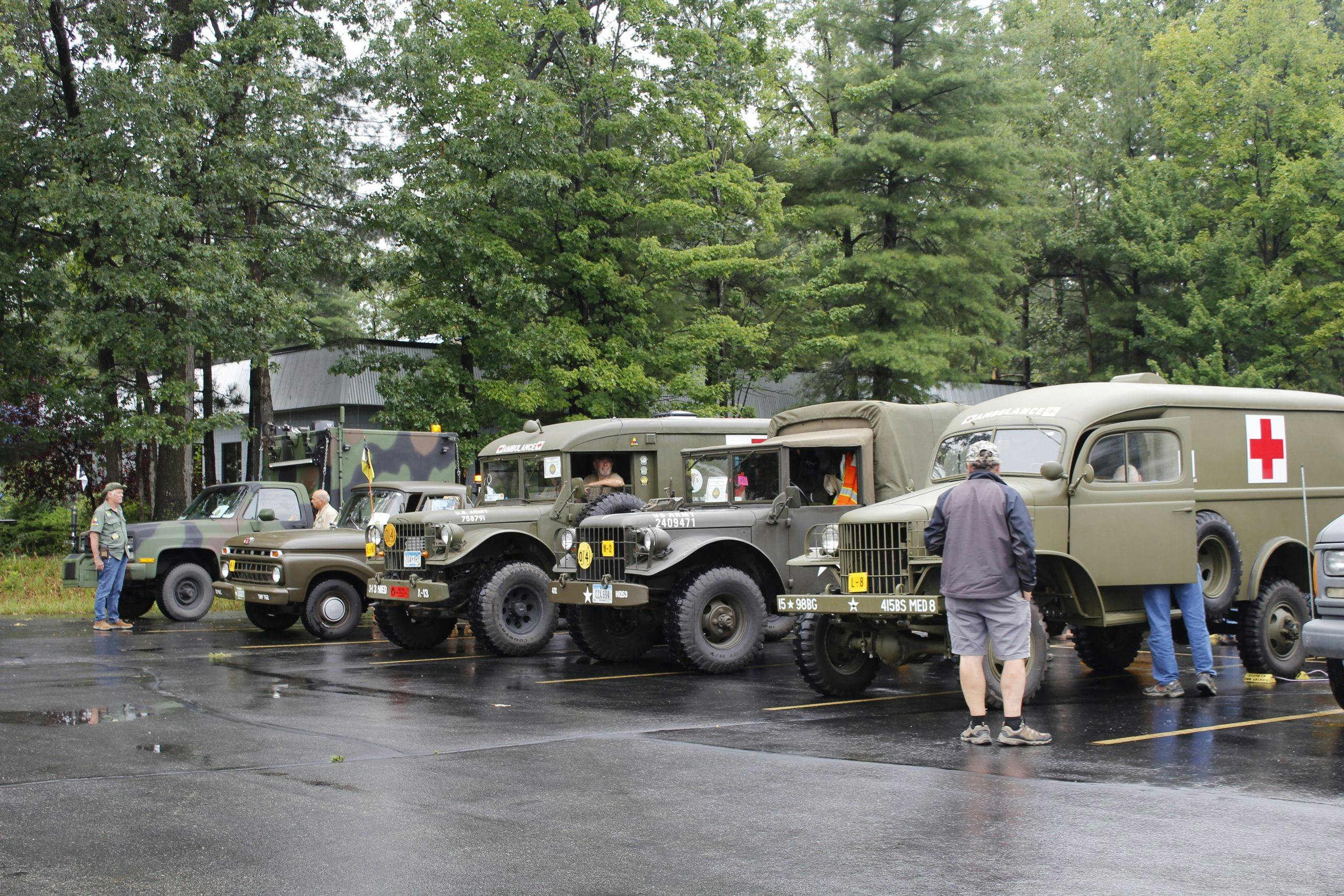Military vehicle convoy parking lineup
